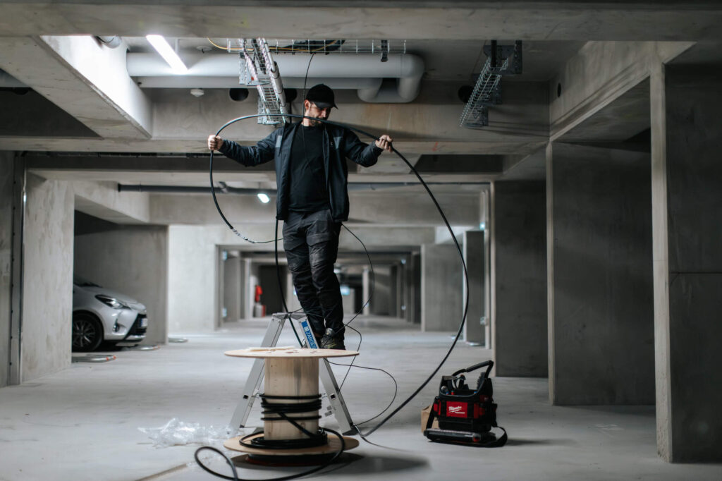 Photo d'un électricien de l'entreprise Mizzi Énergie à Amancy